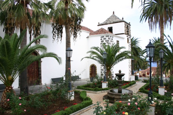 Kirchplatz in Dan Andres